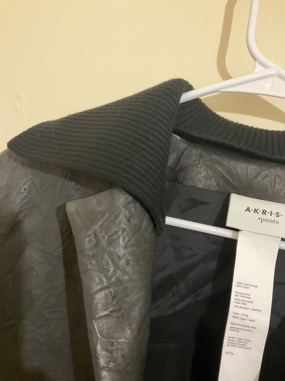 Akris punto Crinkled Leather Jacket With Detachable Knit Collar - Picture 5 of 11